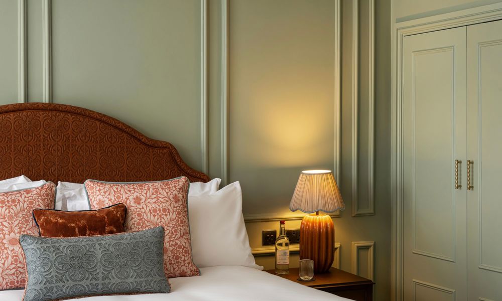 Castle Hotel bedroom