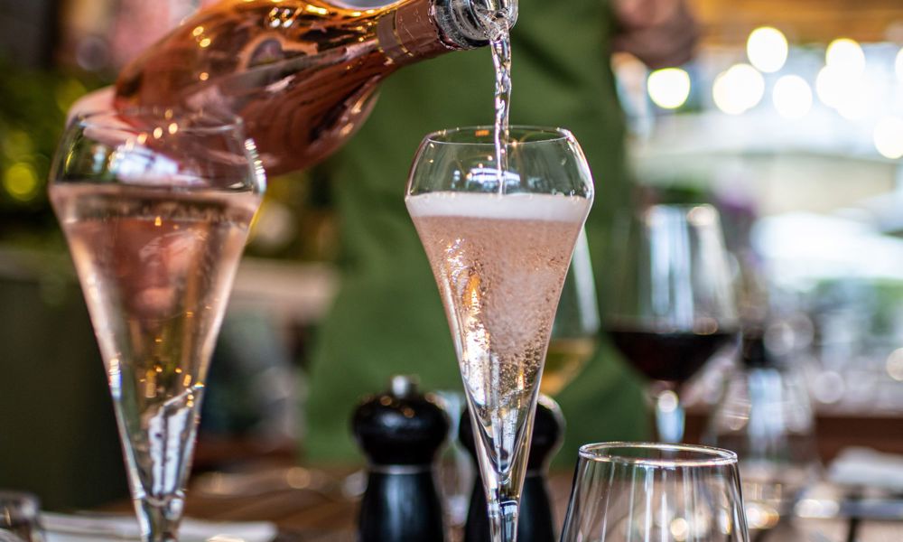 Pouring pink prosecco
