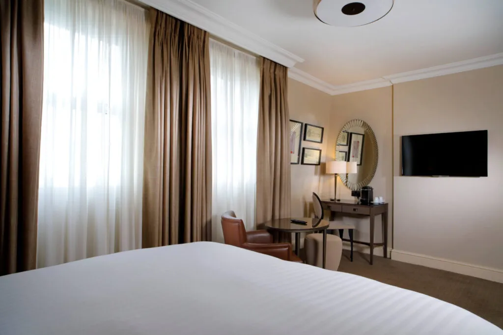 The Castle Hotel Windsor Superior double bedroom area