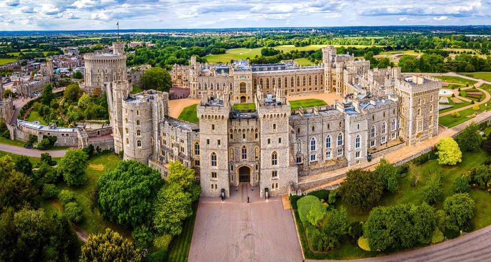 Windsor-Castle-Coronation-Package-The-Castle-Hotel
