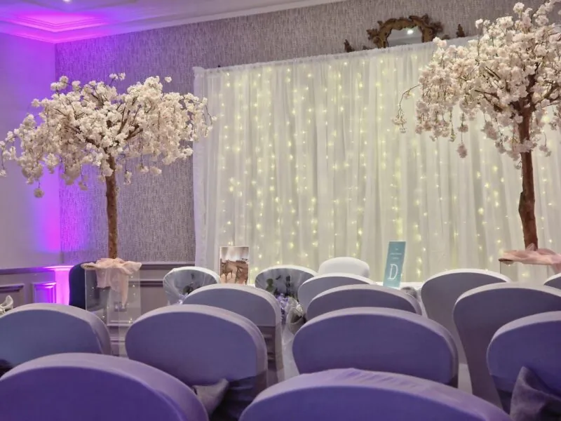 Intimate wedding ceremony The Castle Hotel Windsor