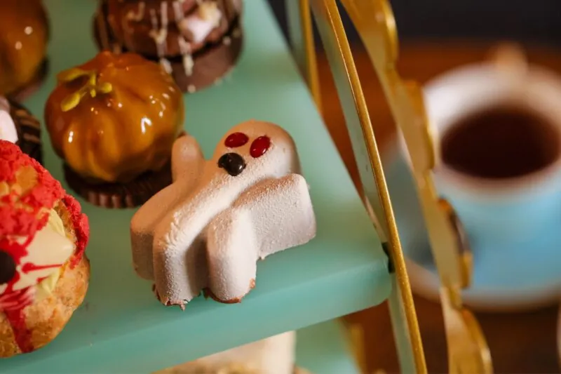 The Castle Hotel Windsor Halloween afternoon ghost cake