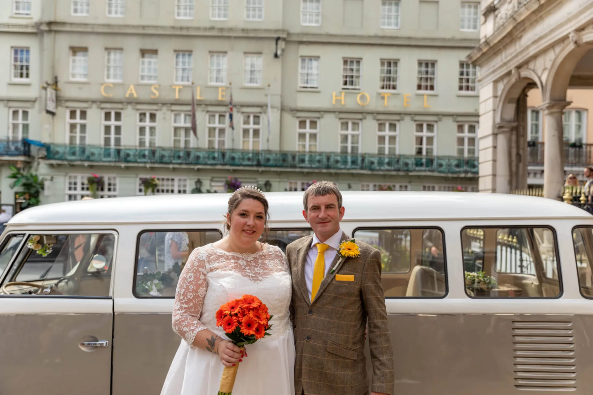 Aimee Horne wedding couple outside The Castle Hotel