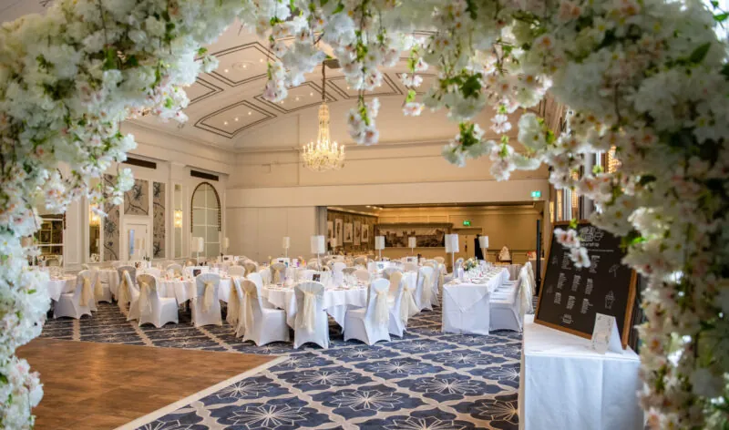 Carly Rood wedding breakfast in the Windsor Suite The Castle Hotel