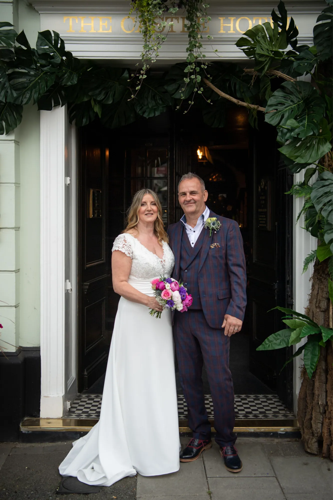 Keren Costello bride and groom outside The Castle Hotel