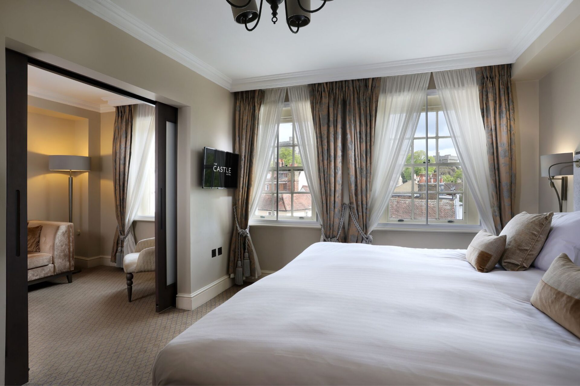The Castle Hotel Windsor Main House Windsor Suite overview