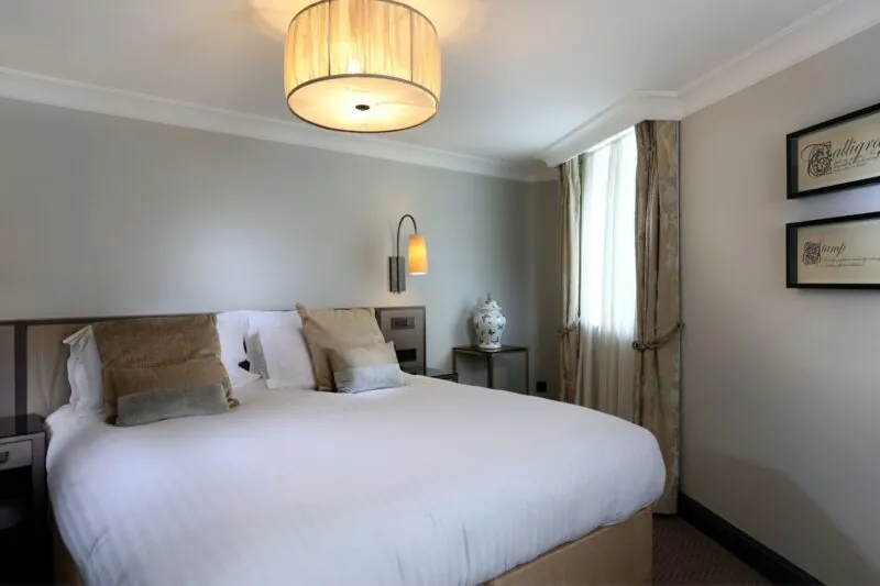 The Castle Hotel Windsor Mews Suite bedroom