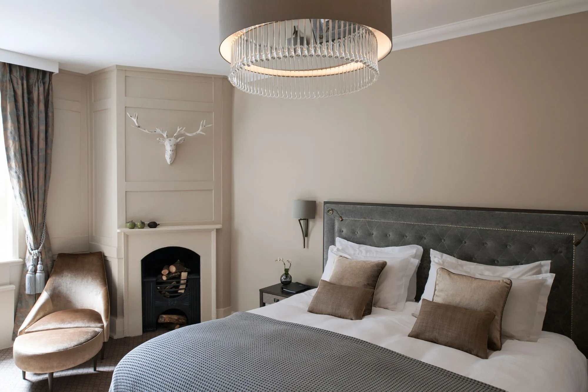 The Castle Hotel Windsor Royal Warrant Holder Suite